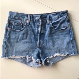 LEVI'S 501 Womens Denim Shorts size 27